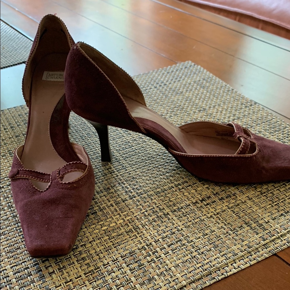 Arturo Chiang eggplant Heels Classic Sophisticated Design